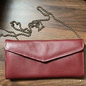 RED CLUTCH / CROSSBODY